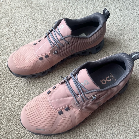 NWT On Cloud 5 Waterproof size 9 - Picture 6 of 10